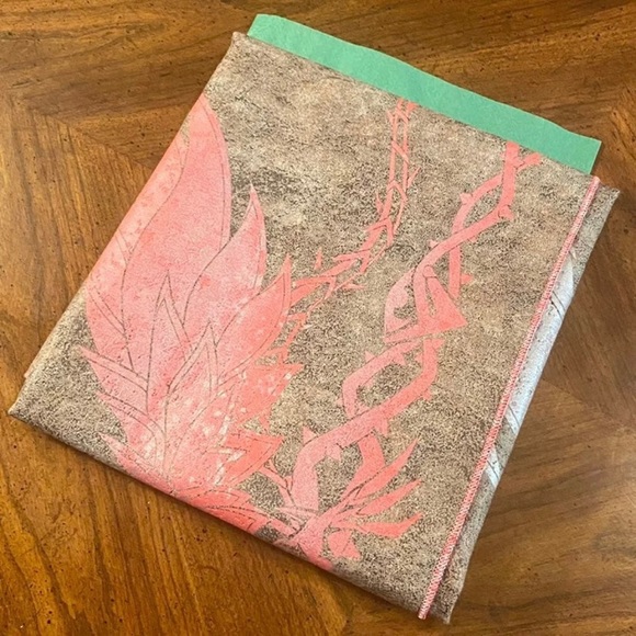 Pvramid Playmat The Crimson Thorn Dragon, Yugioh and MTG - Picture 12 of 12